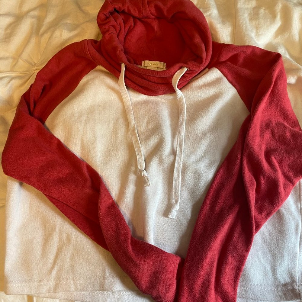 Baseball Turtle Neck Cropped Sweatshirt